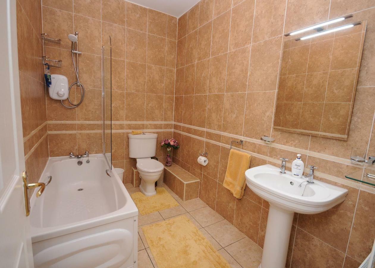 5 College Crescent Apartment Galway Exterior photo